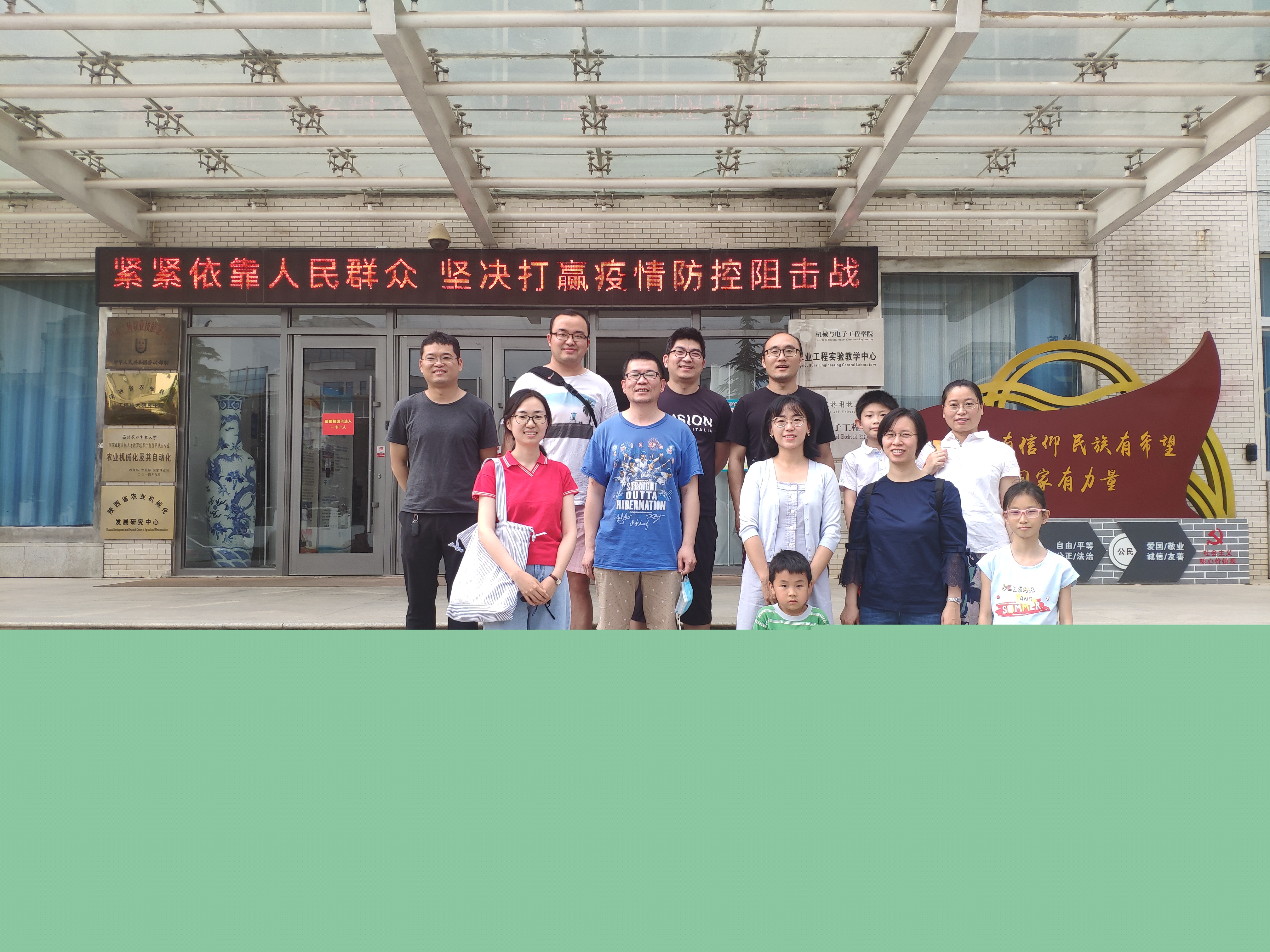 125ccee9d1db4448a443f9eef5e1822b.jpg