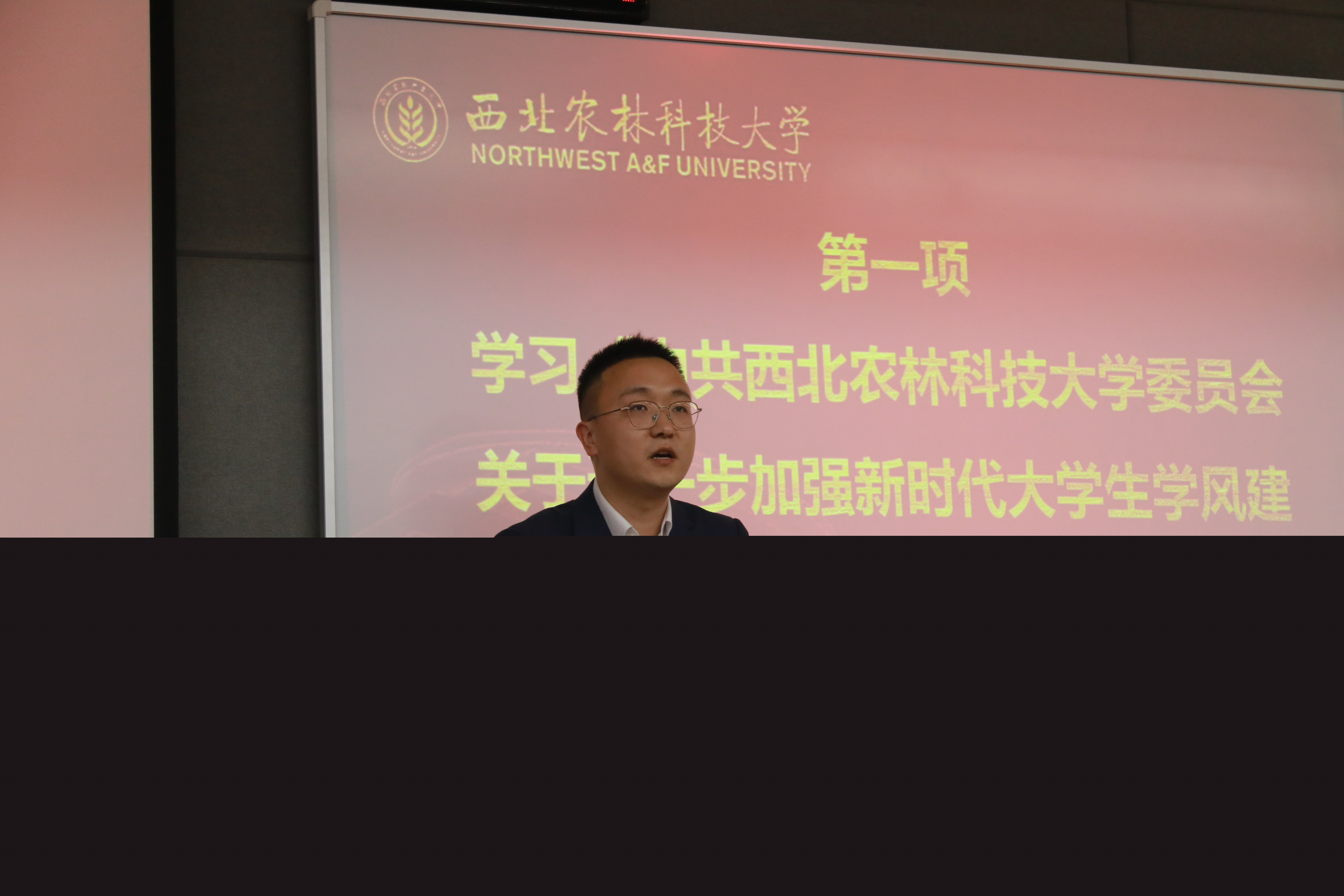 ec6d33b1476a4e5ebcf5a9aa11ef37fd.jpg